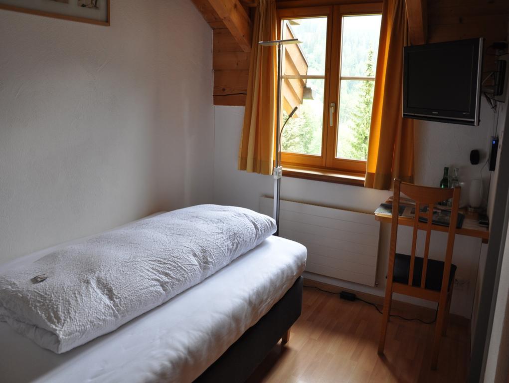 Hotel Ladina Bergün Camera foto