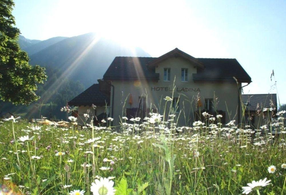 Hotel Ladina Bergün Esterno foto