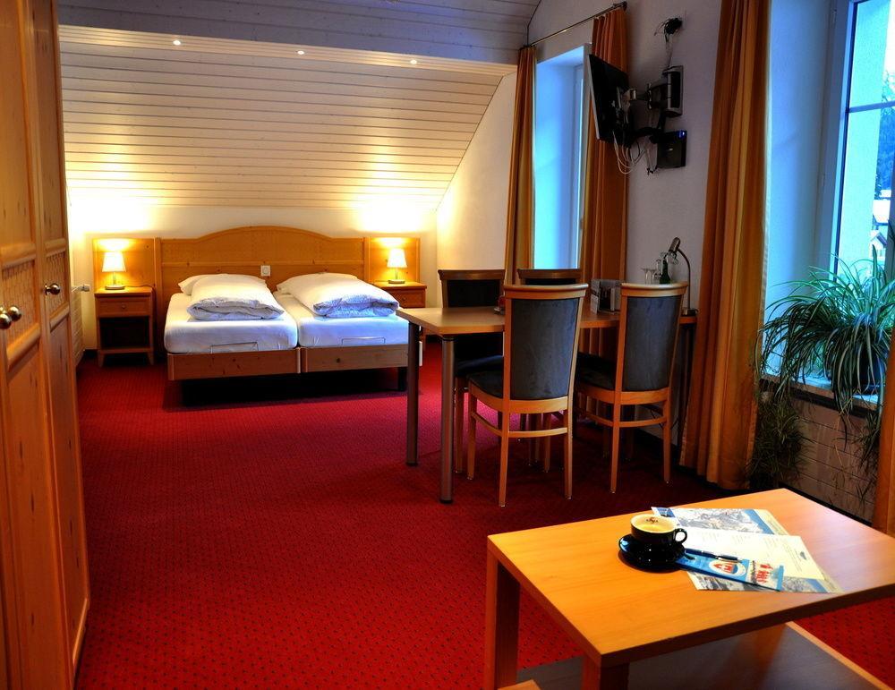Hotel Ladina Bergün Esterno foto